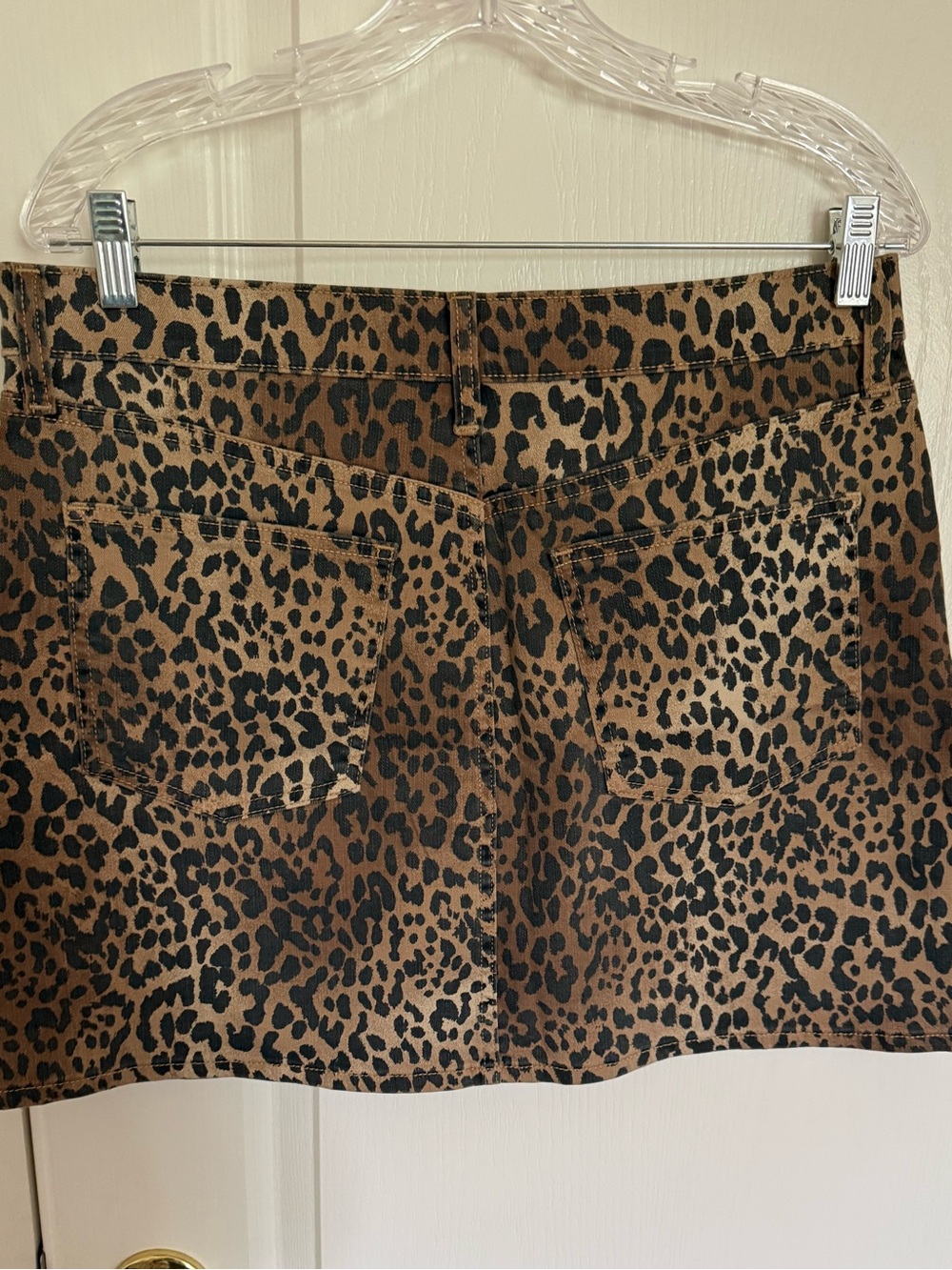 GAP Leopard Print Mini Skirt in Brown and Black - Picture 5 of 5